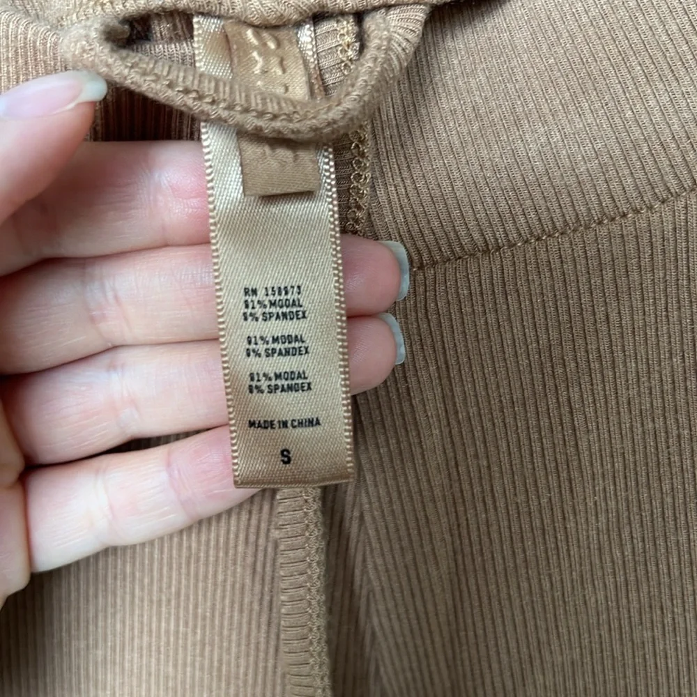 SKIMS Pajama Set - Picture 12 of 13